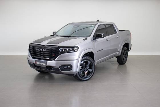 RAM RAMPAGE 2.0 HURRICANE 4 TURBO GASOLINA R/T 4X4 AUTOMÁTICO